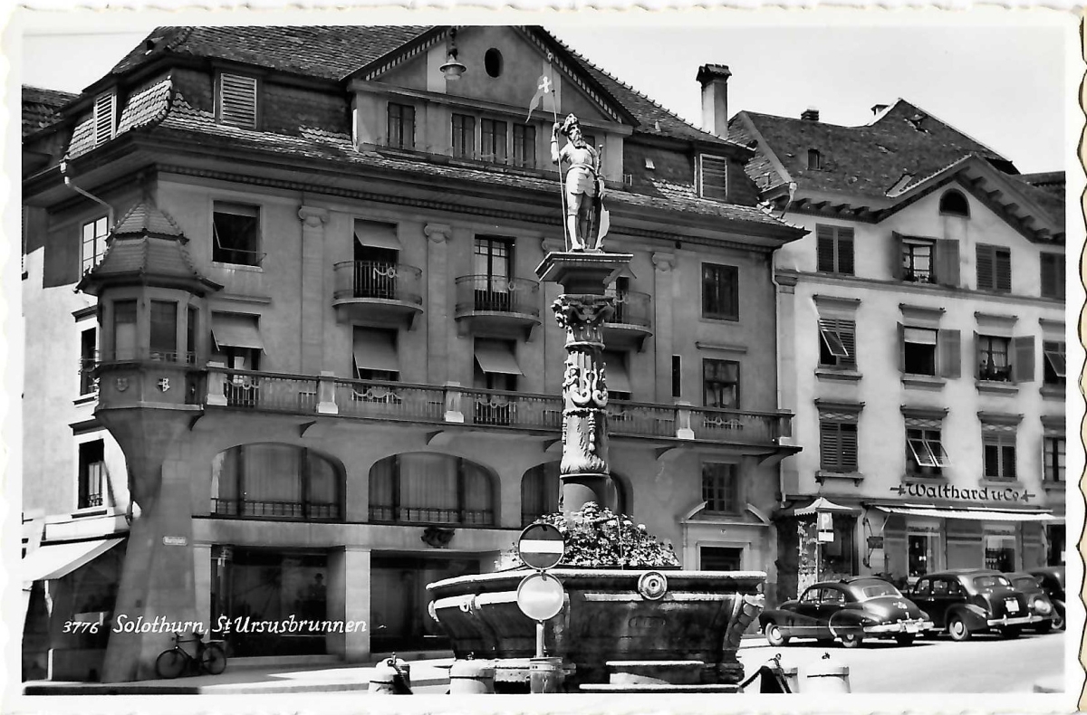 <p>Solothurn Marktplatz Kleider Frey später Restaurant Rust , Walthard, ca. 1960</p>