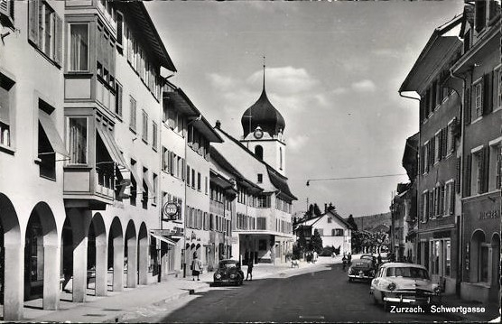 <p>Zurzach AG Schwertgasse Rad Hotel alte Autos , Karte Top Zustand gelaufen </p>