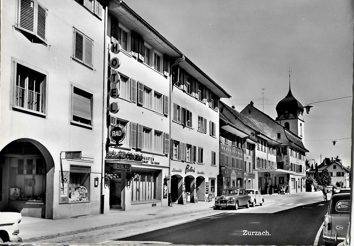 <p>Zurzach AG Schwertgasse Rad Hotel alte Autos , Karte Top Zustand ungelaufen </p>