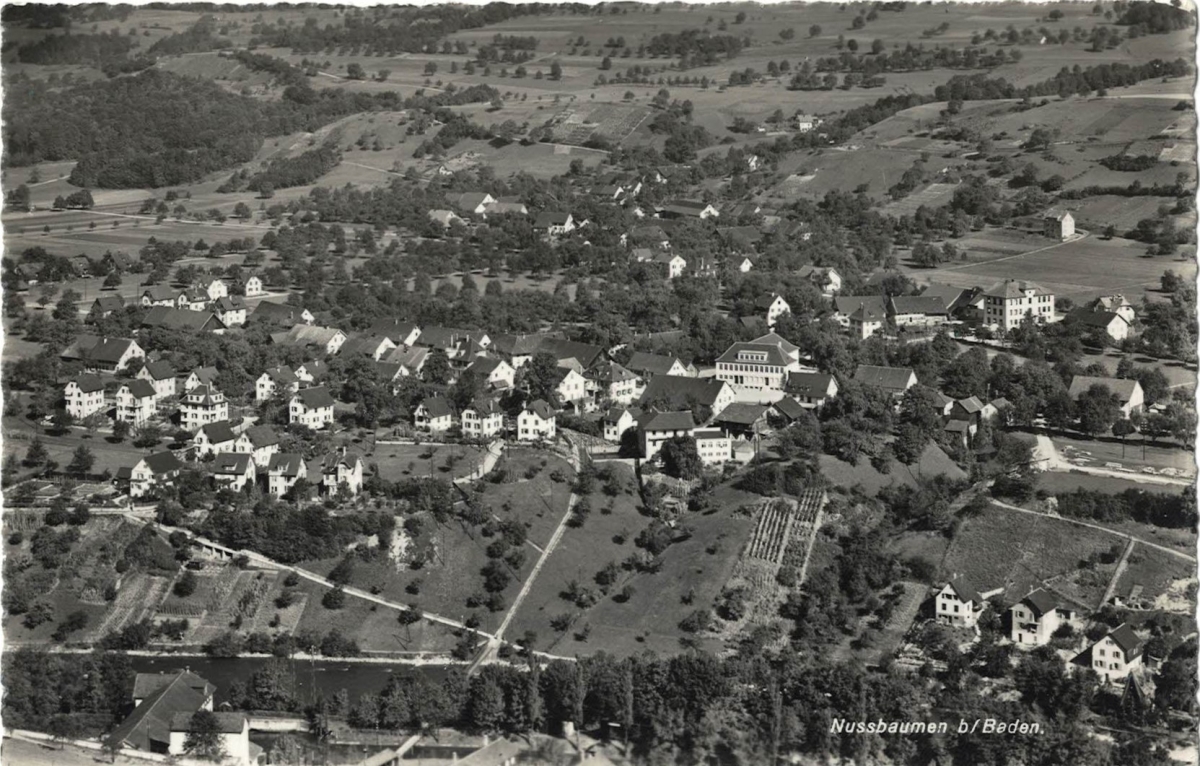 <p>Obersiggenthal AG Nussbaumen Flugaufn. Nr.758 , 1939&nbsp;&nbsp;, Karte Top Zustand ungelaufen</p>